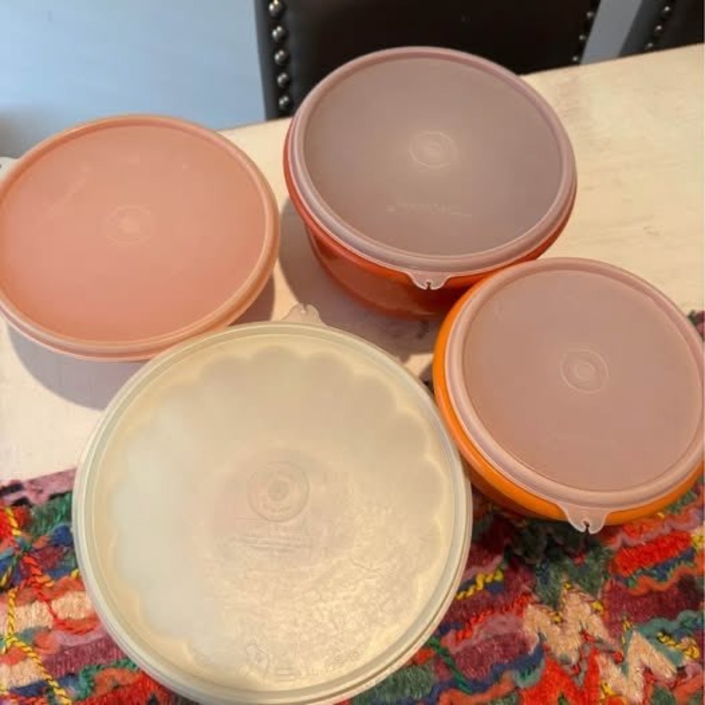 Tupperware Bowls with Lids-Jel N Serve Tulip Mold & Mix & Store Set of 4
